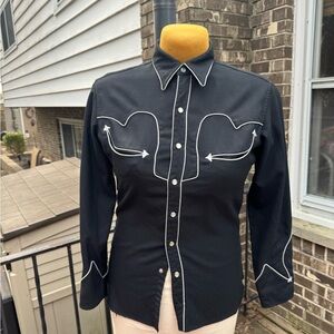 AWESOME vintage Black Western Button-Up Shirt with cream Piping